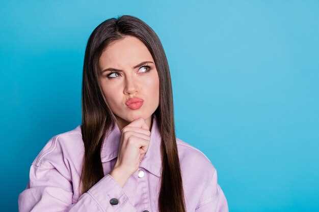 Синеют губы у женщин: причины и их описание